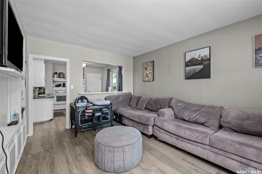 Property Photo:  575 12th Street E  SK S6V 1C5 