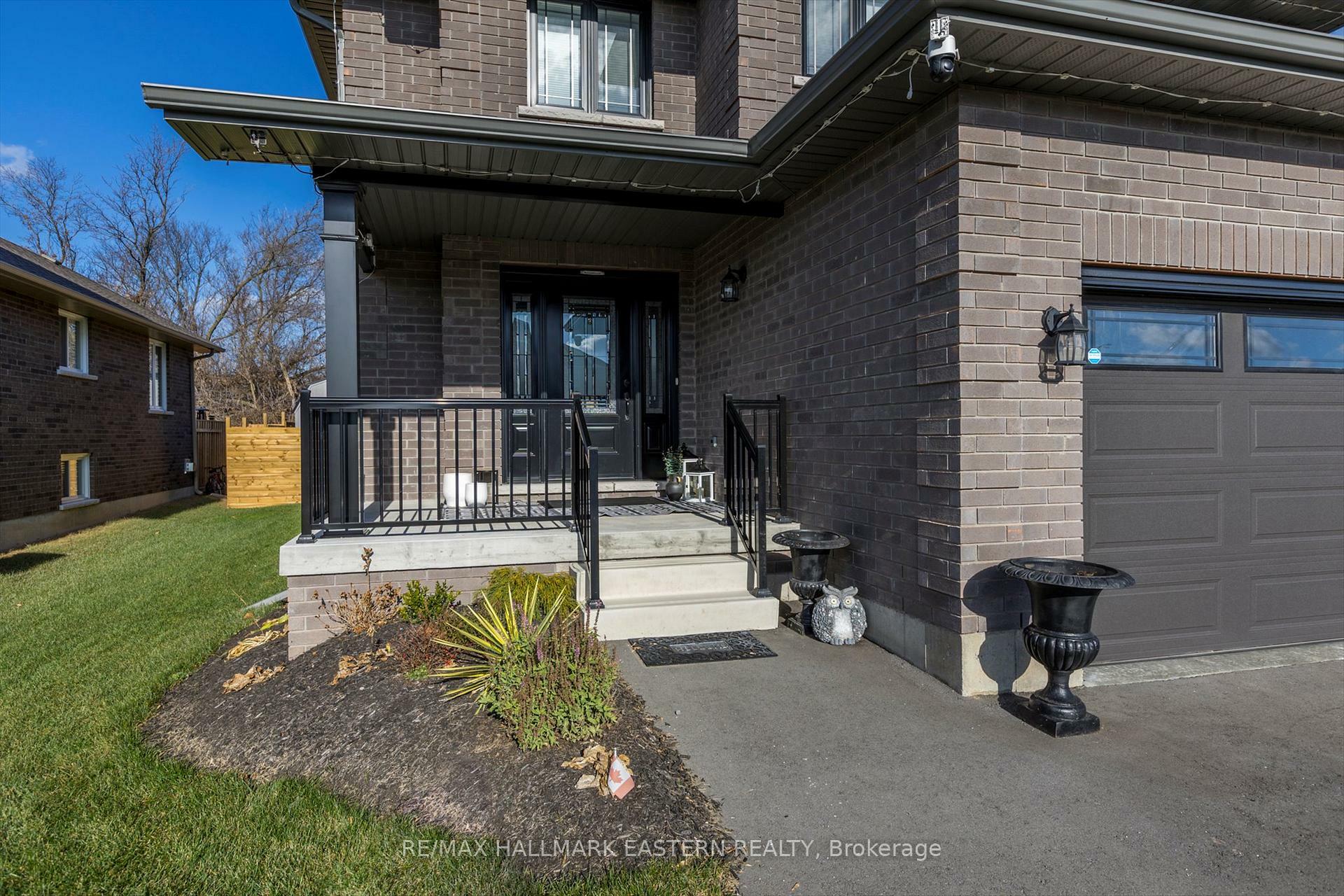 Property Photo: 55 Keeler Court ON K0L 2V0