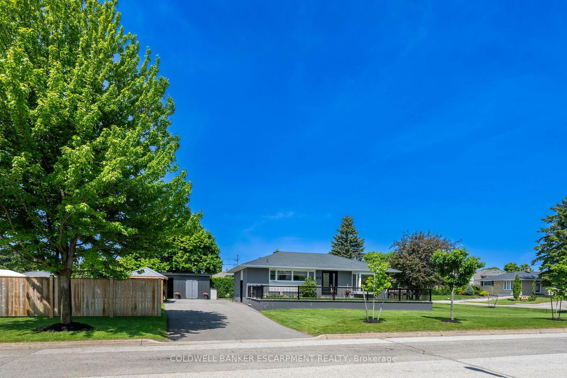Property Photo: 59 Mowbray Place ON L7J 2J9