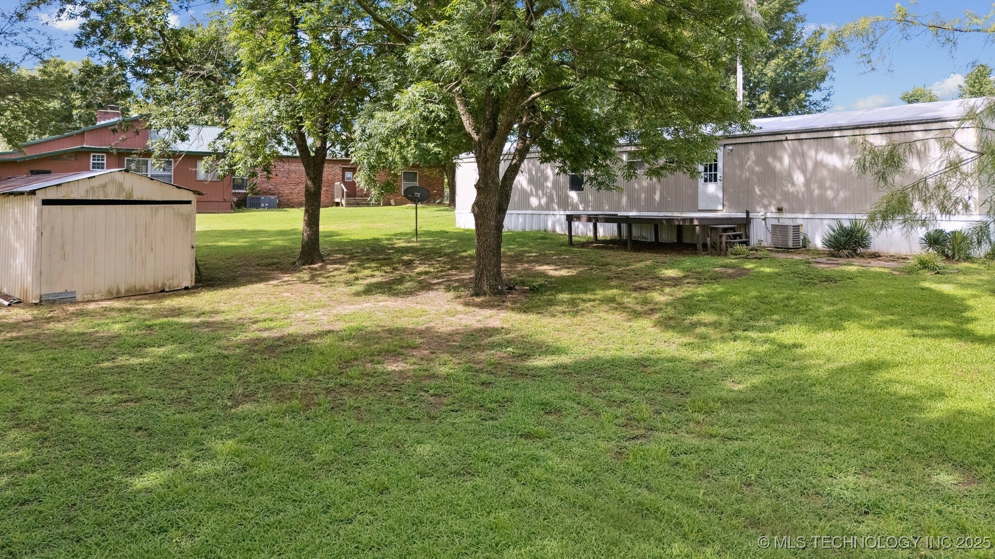 Property Photo: 2 E 1066 Road OK 74428