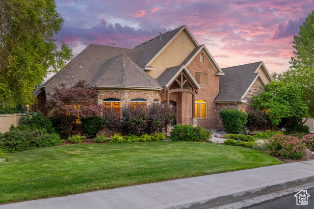 Property Photo: 192 E 2200 N UT 84043