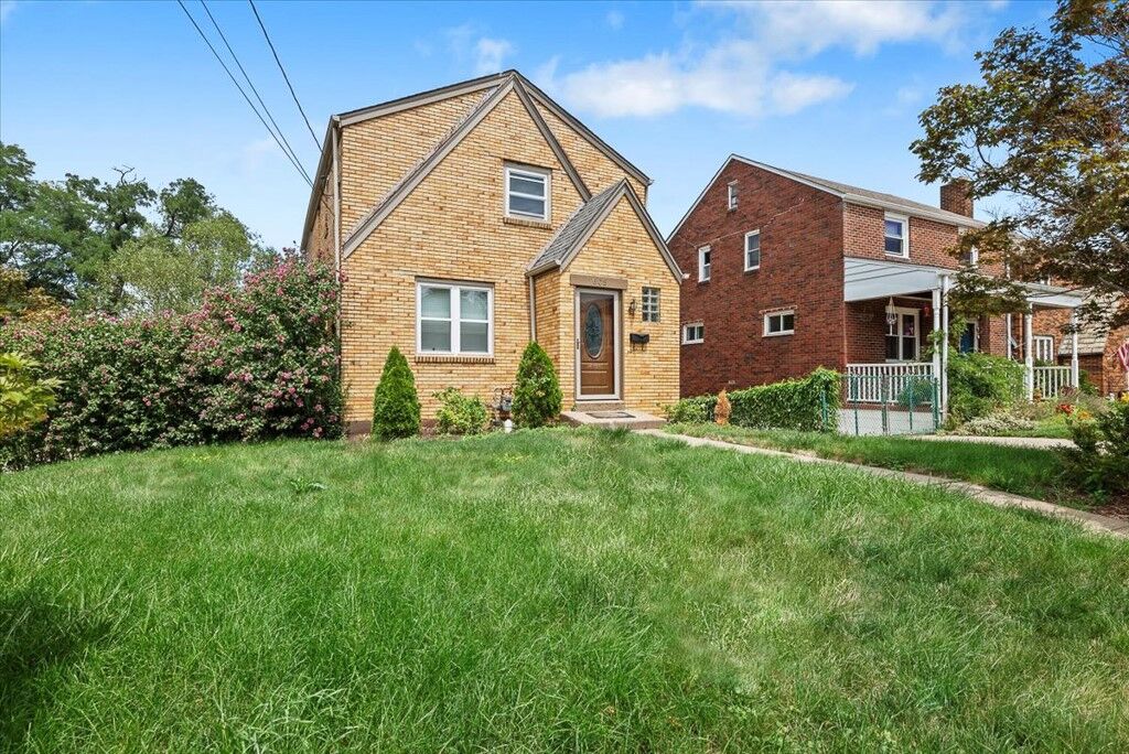 Property Photo:  603 Crysler St  PA 15226 