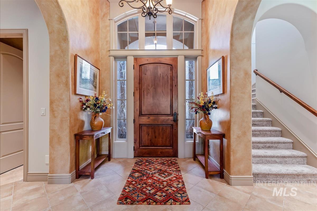 Property Photo: 215 W Riverbridge Ln ID 83616