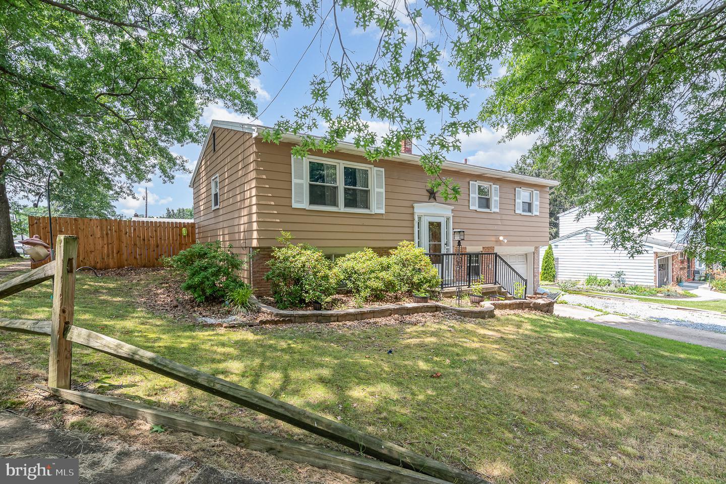 302 Hickory Hill Terrace  Harrisburg PA 17109 photo
