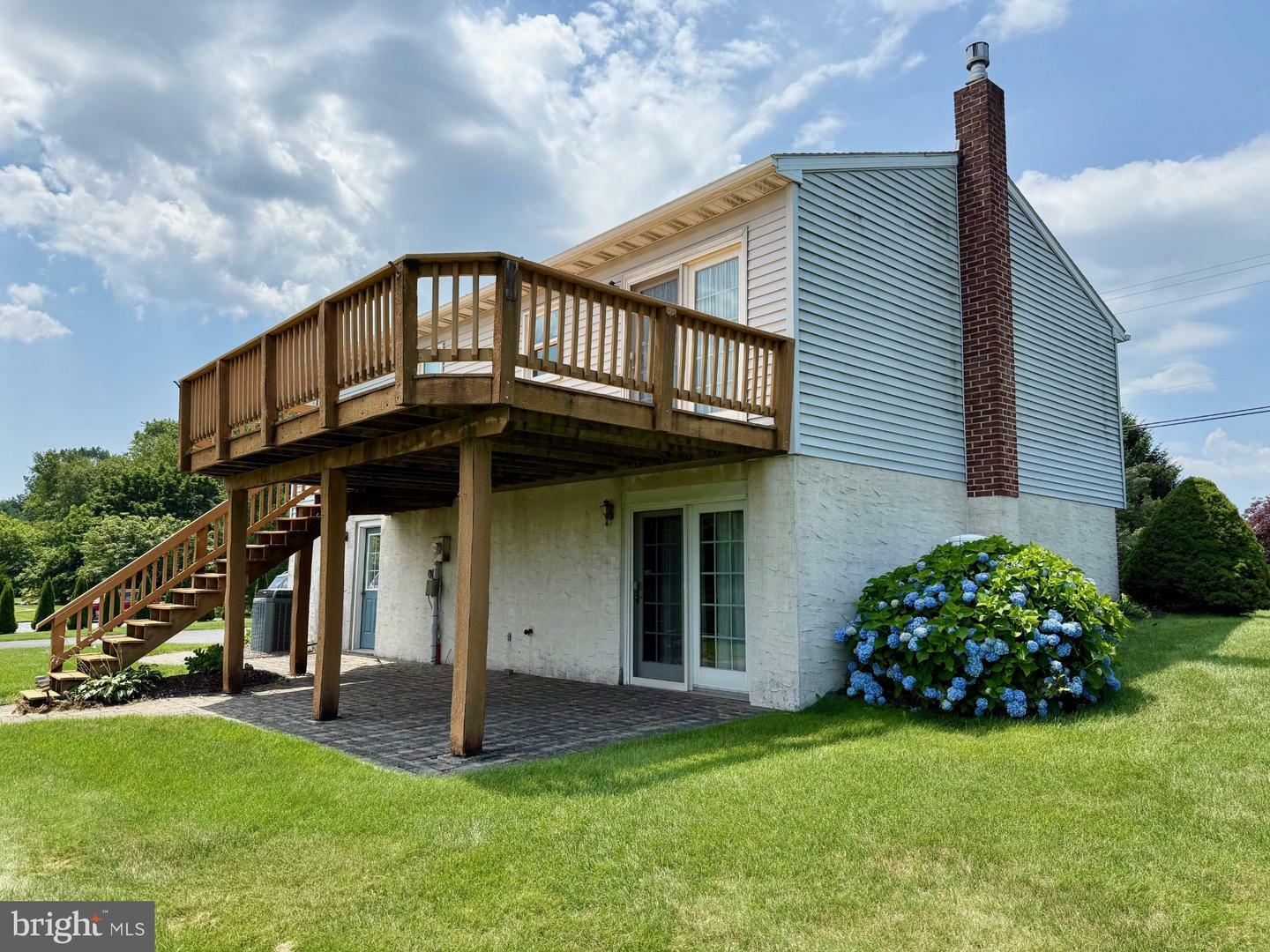 Property Photo: 263 Deer Run Road PA 19530