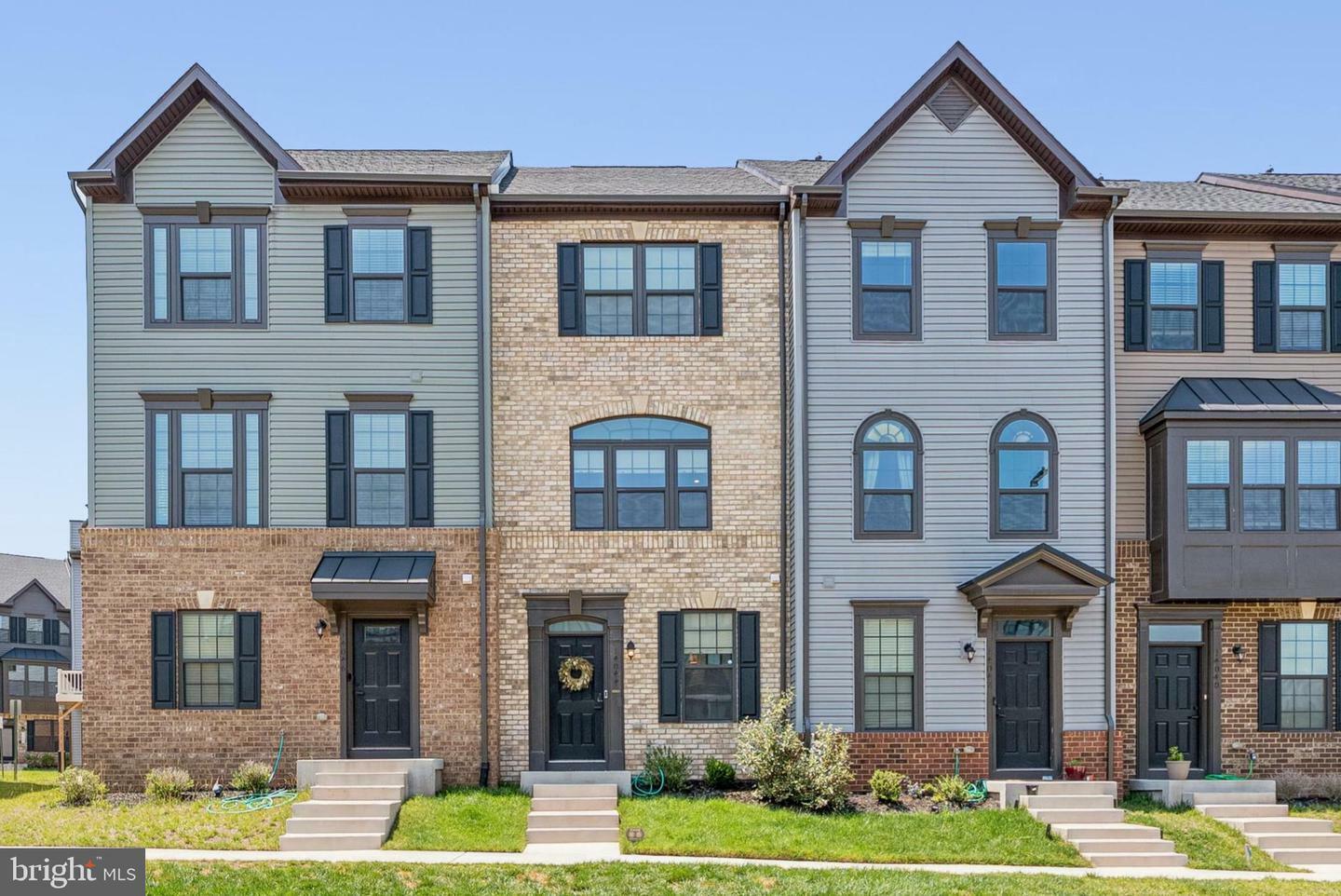 Property Photo: 14044 Sunrise Valley Drive VA 20171