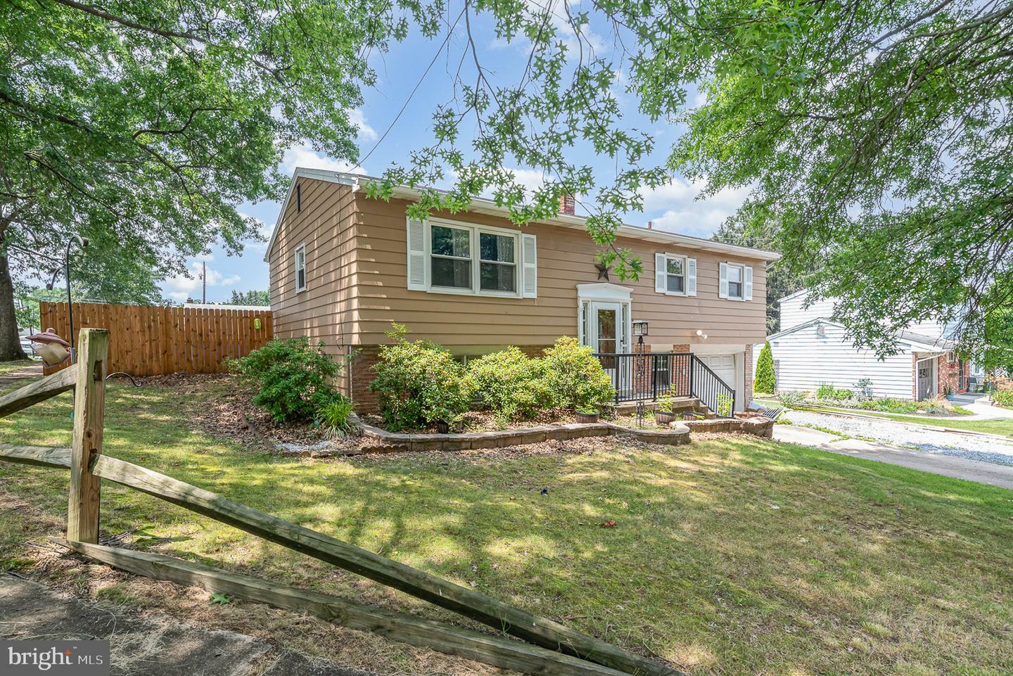 Property Photo: 302 Hickory Hill Terrace PA 17109