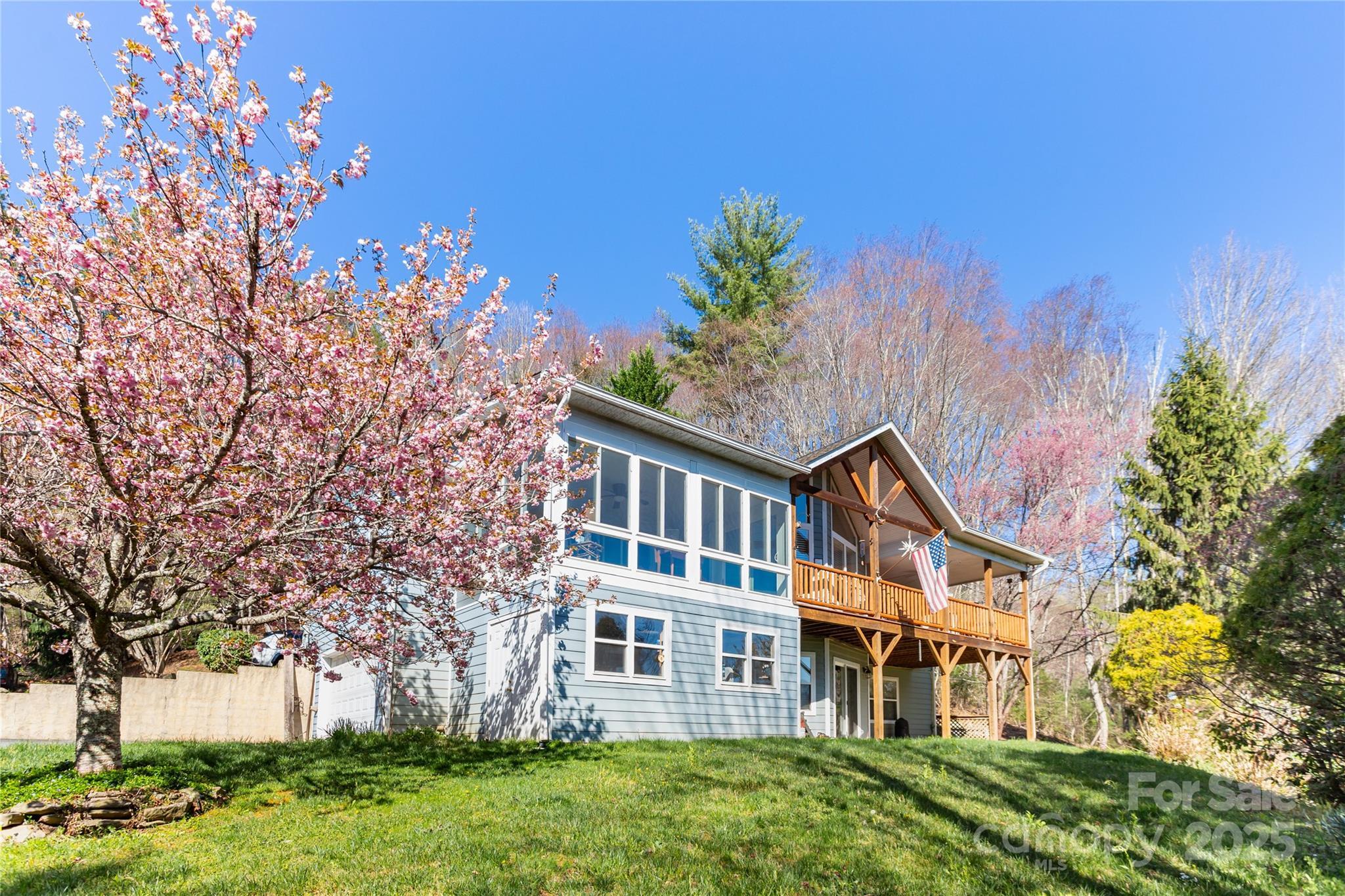 Property Photo: 311 Coyote Hollow Road NC 28785