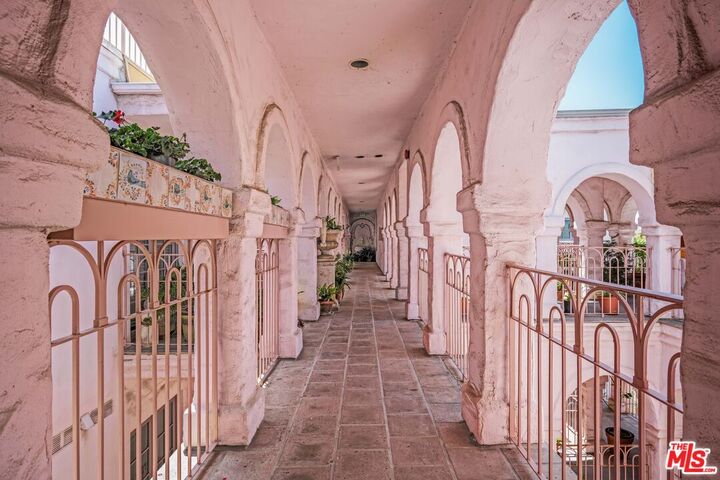 Property Photo: 6220 Pacific Ave CA 90293
