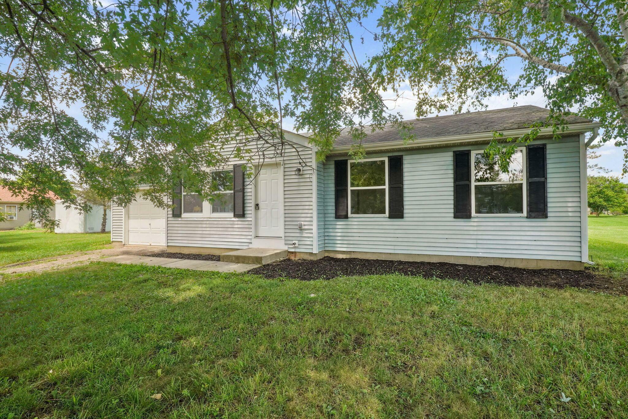 Property Photo: 14054 Pleasant Ridge Drive OH 43040