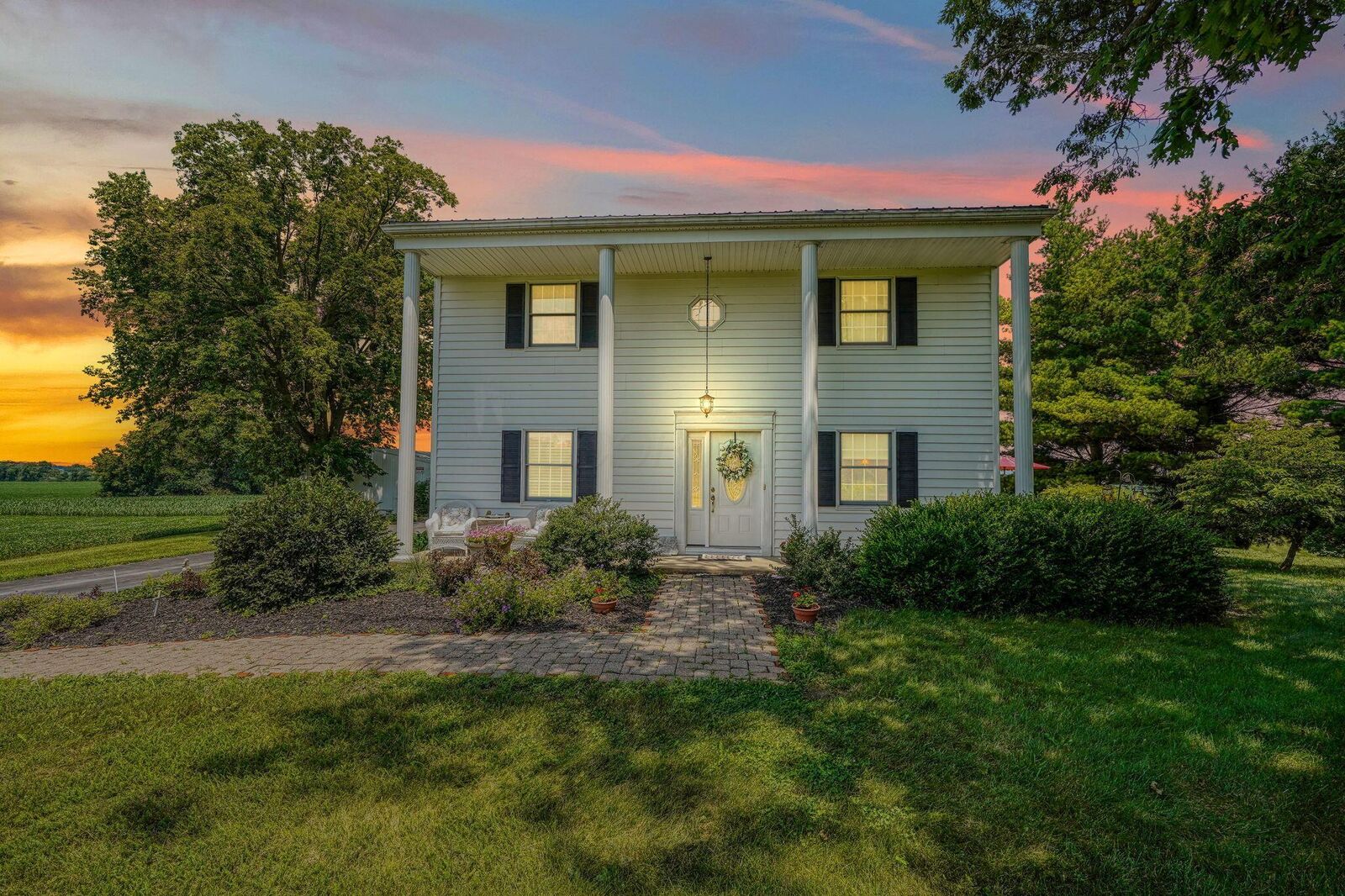 Property Photo:  19590 Florence Chapel Pike  OH 43113 