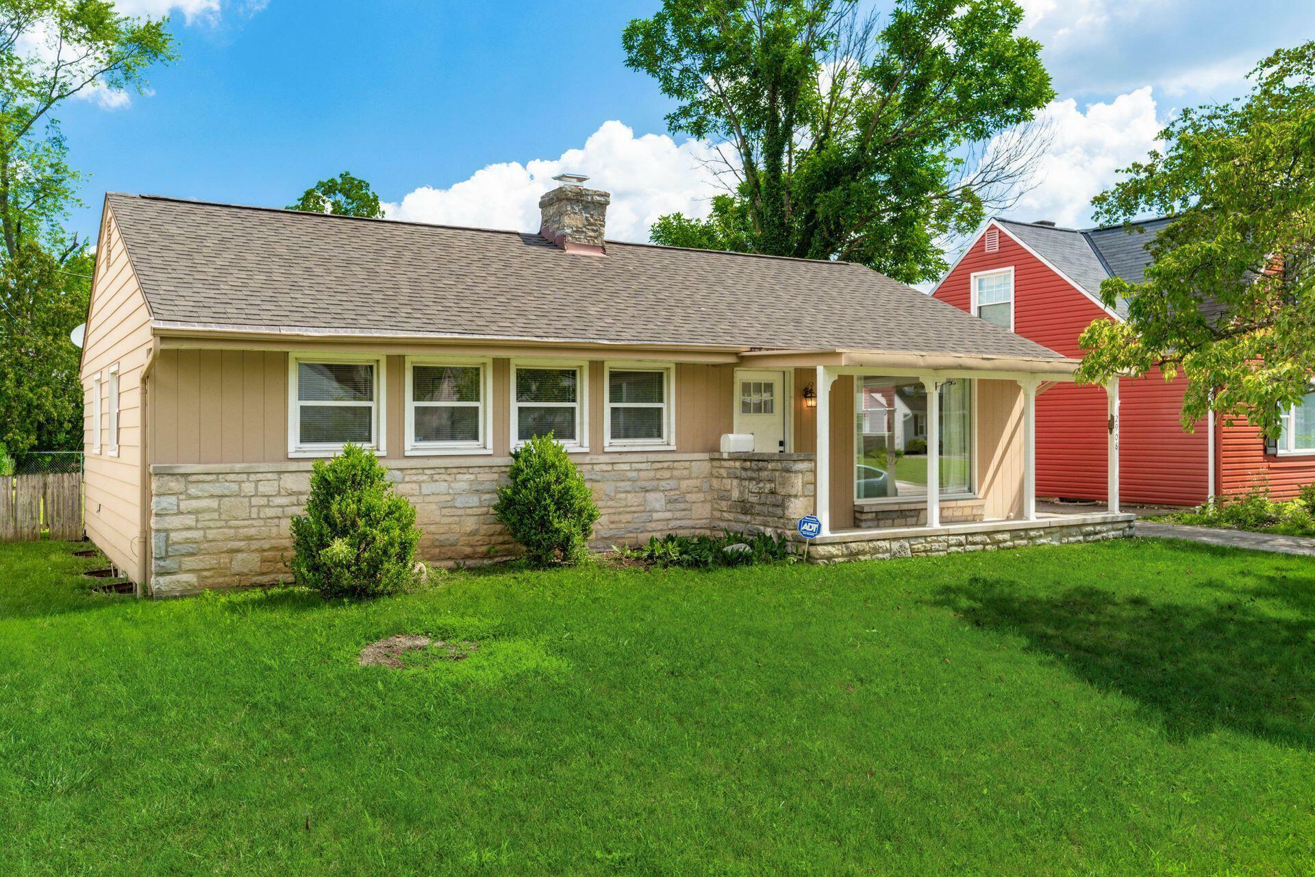 Property Photo:  2908 Dover Road  OH 43209 