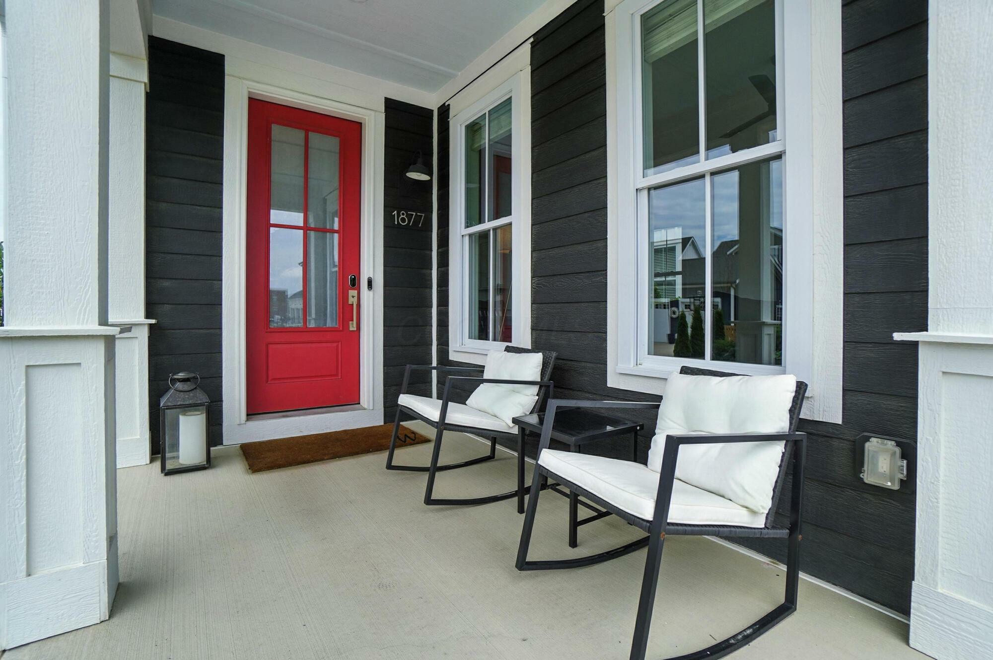 Property Photo: 1877 Poplar Place OH 43035
