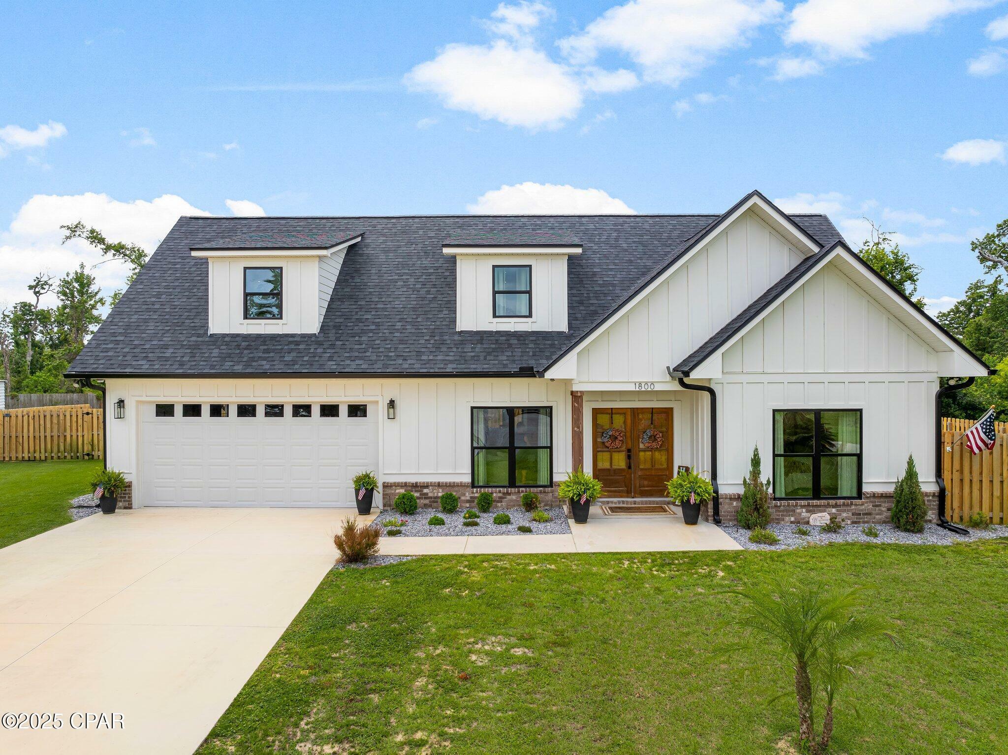 Property Photo: 1800 Echo Lane FL 32444