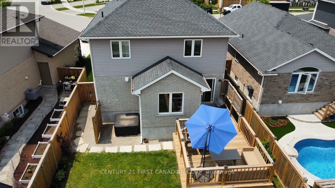 Property Photo: 226 Emery Street ON N5L 0A5