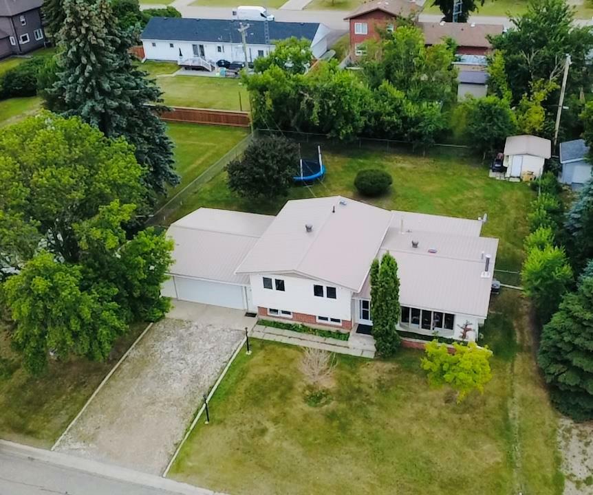 Property Photo: 409 Lovett Street South MB R0M 0M0