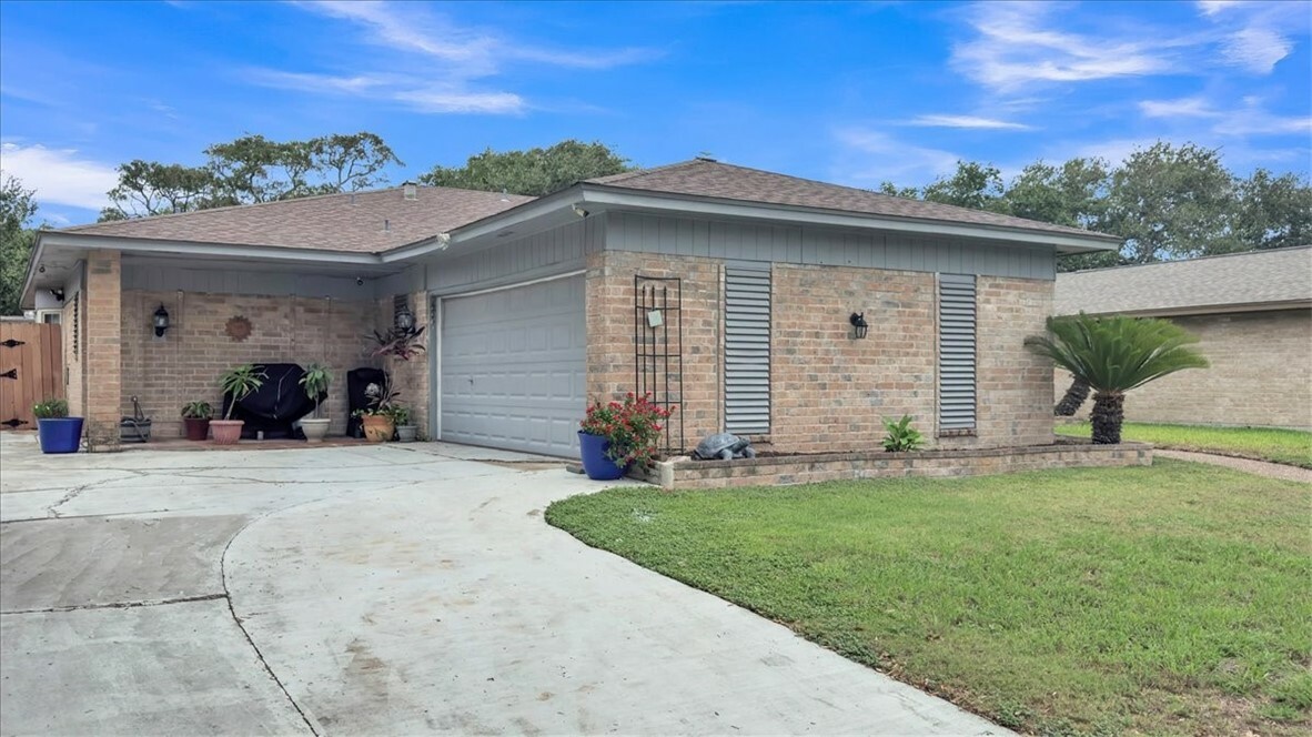 Property Photo: 5301 Bromley Drive TX 78413