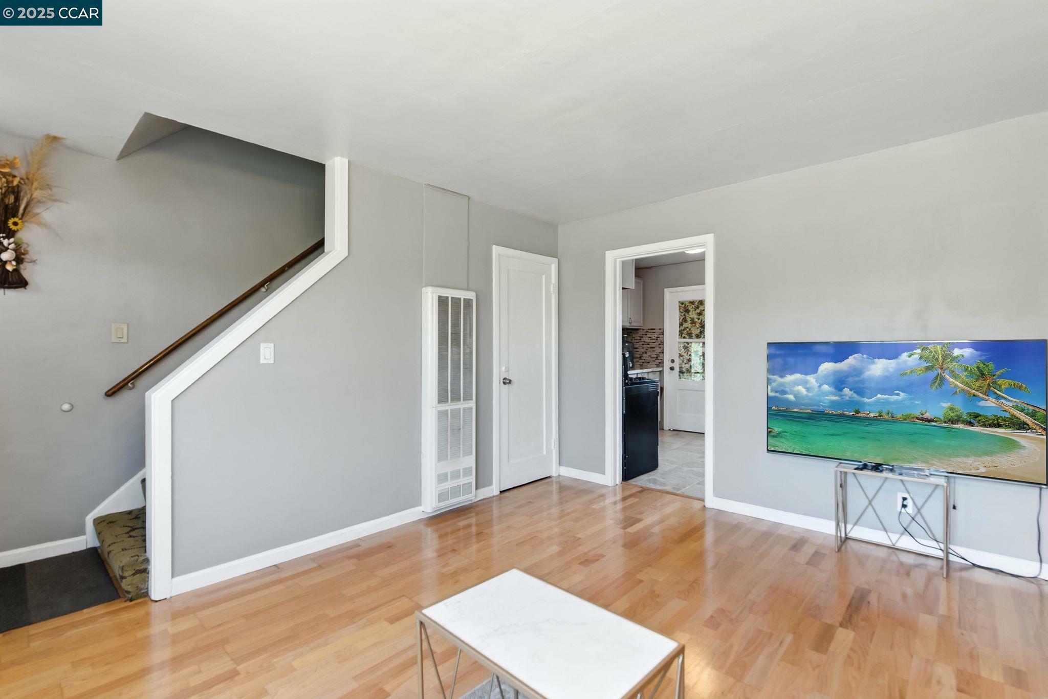 Property Photo: 121 Collins Street CA 94801