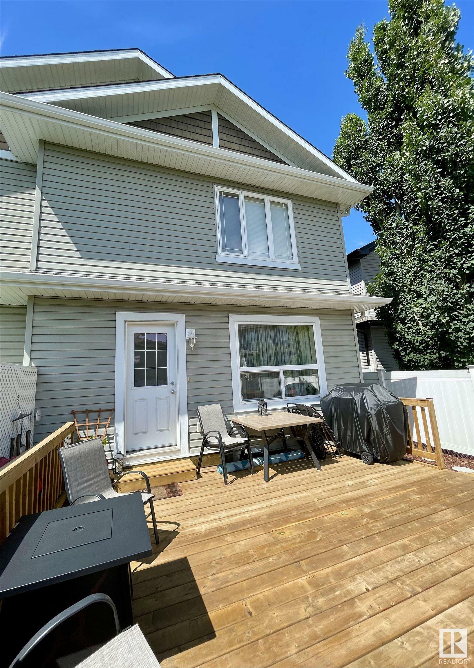 Property Photo: 8 Austin Crest AB T7X 0N4