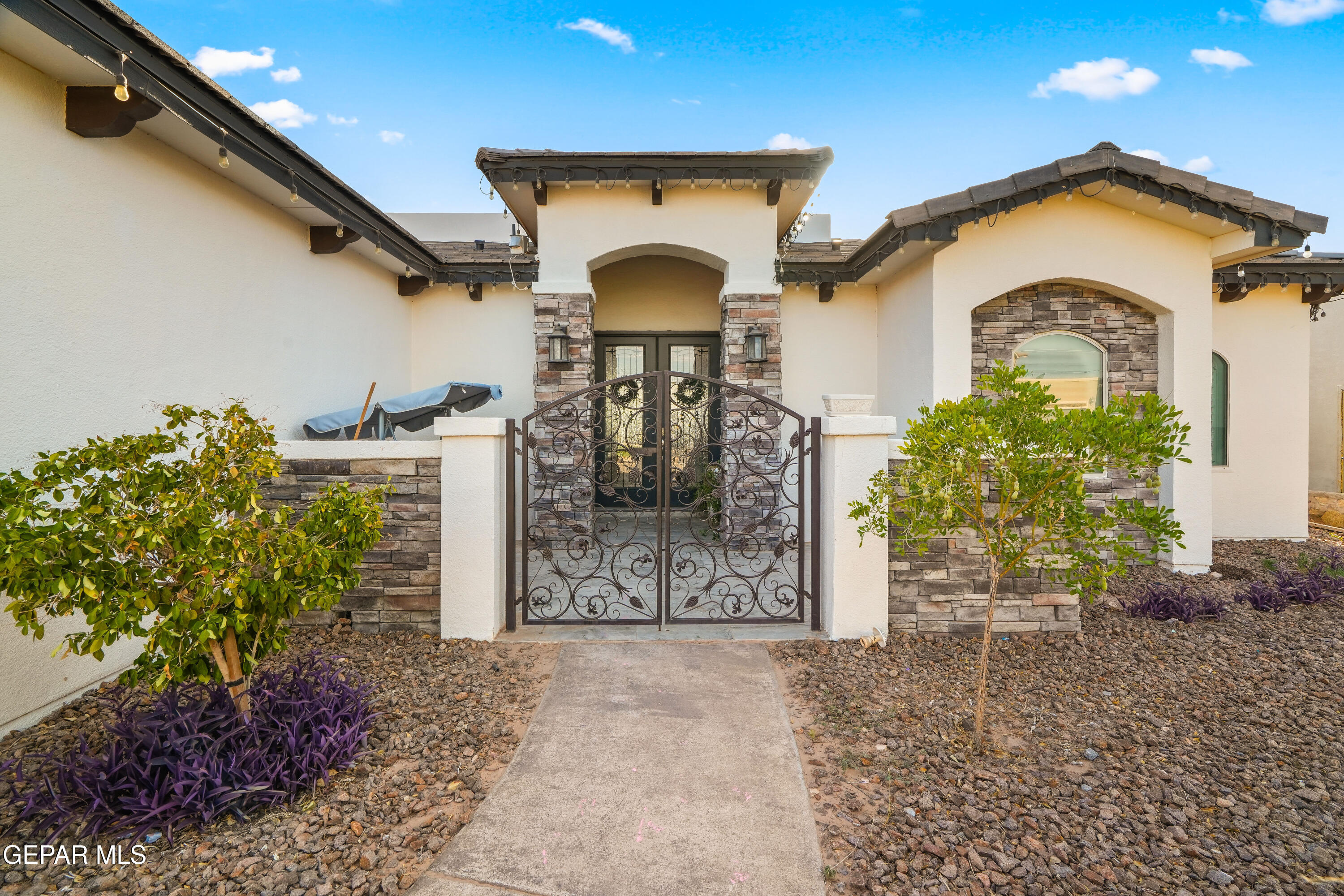 Property Photo: 3021 Bob Beamon Street TX 79938