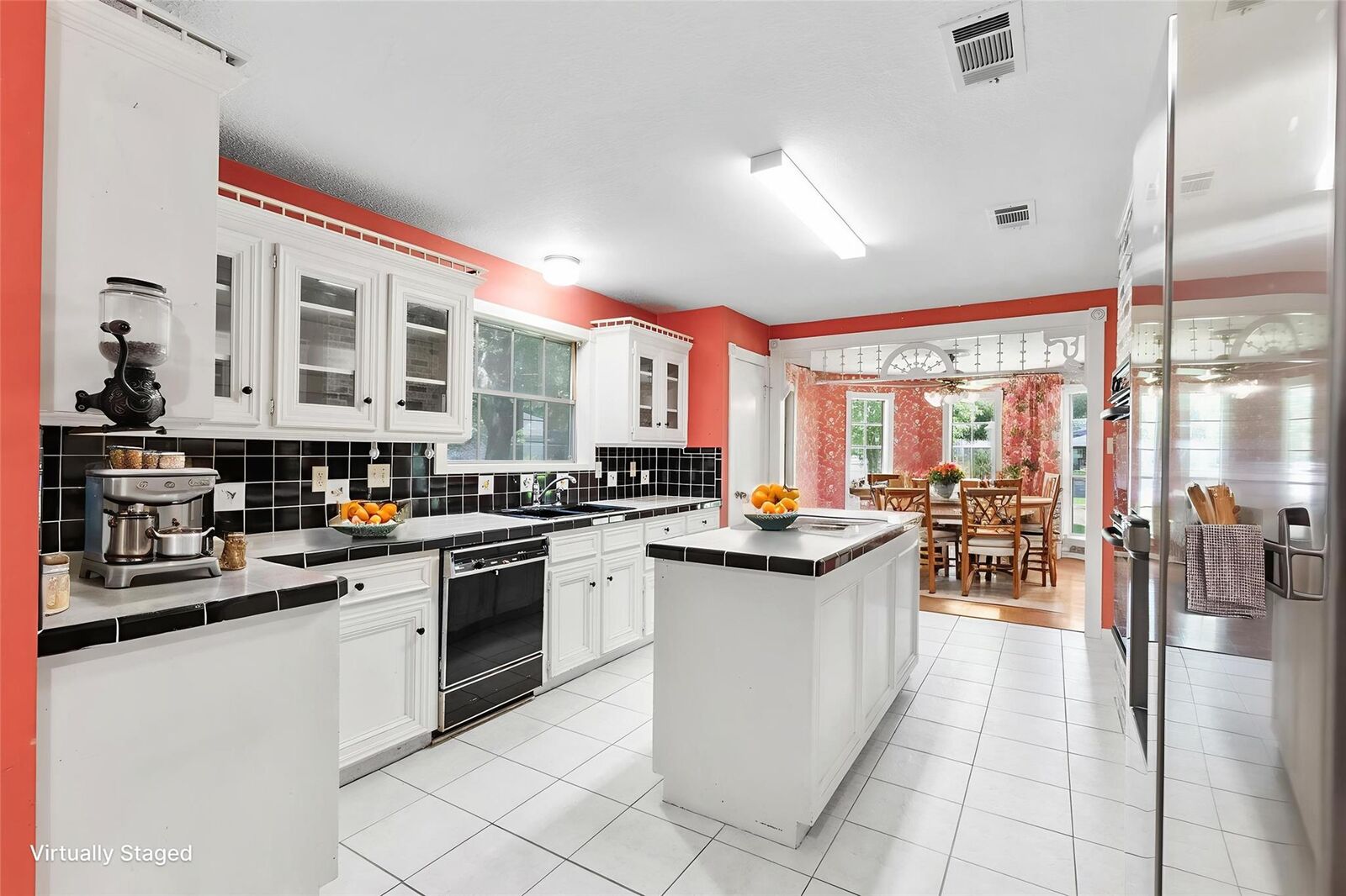 Property Photo:  512 Venice Street  TX 77478 