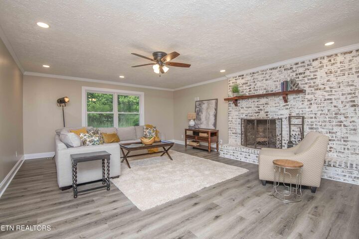 Property Photo: 4633 Island Home Pike TN 37920