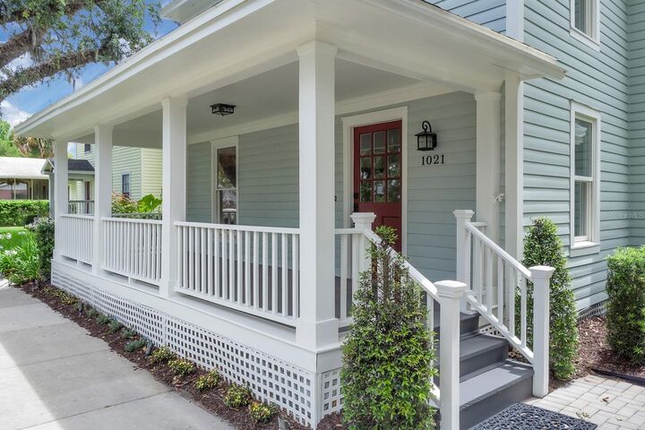 Property Photo: 1021 S Elm Avenue FL 32771