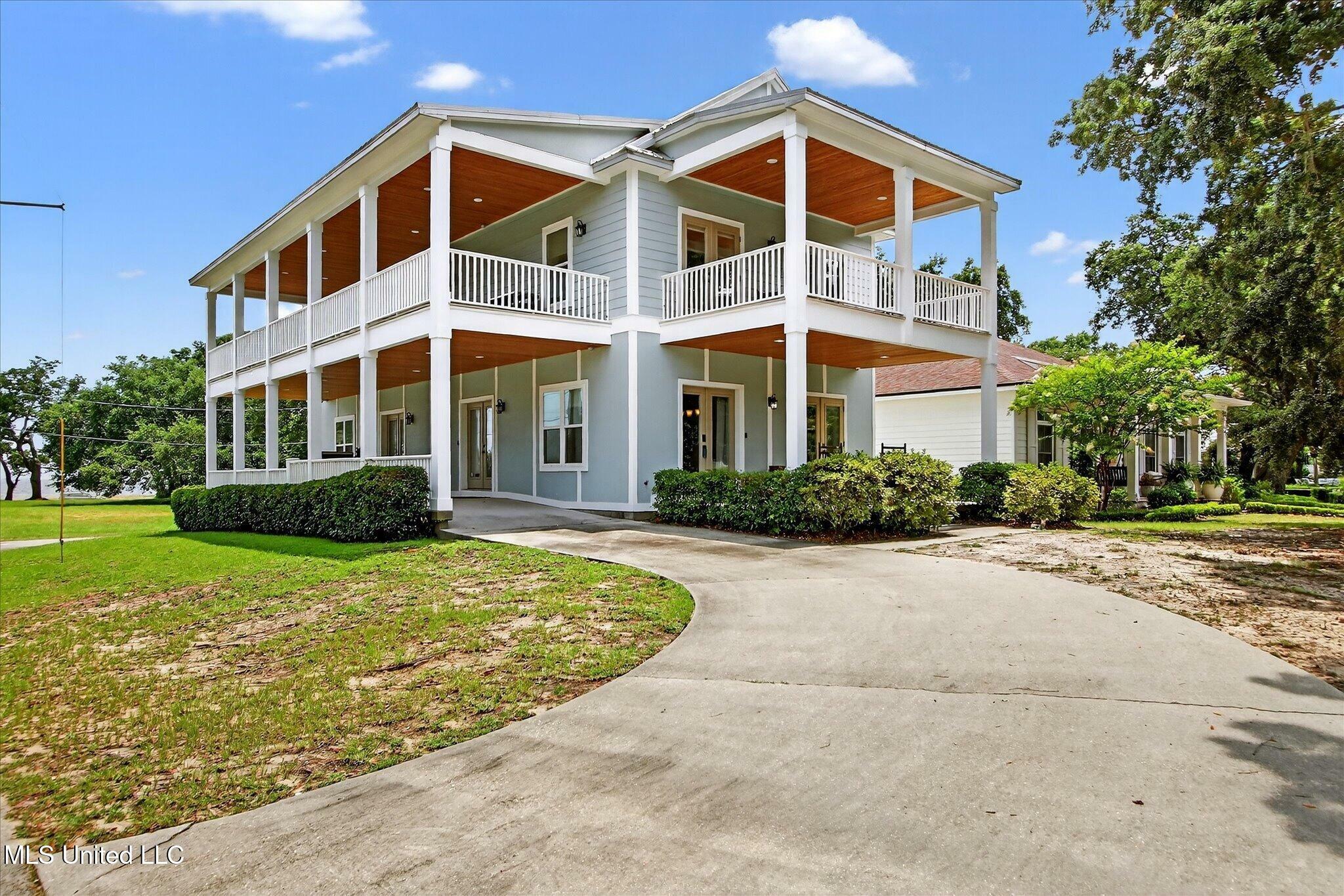Property Photo: 631 2nd Street MS 39501