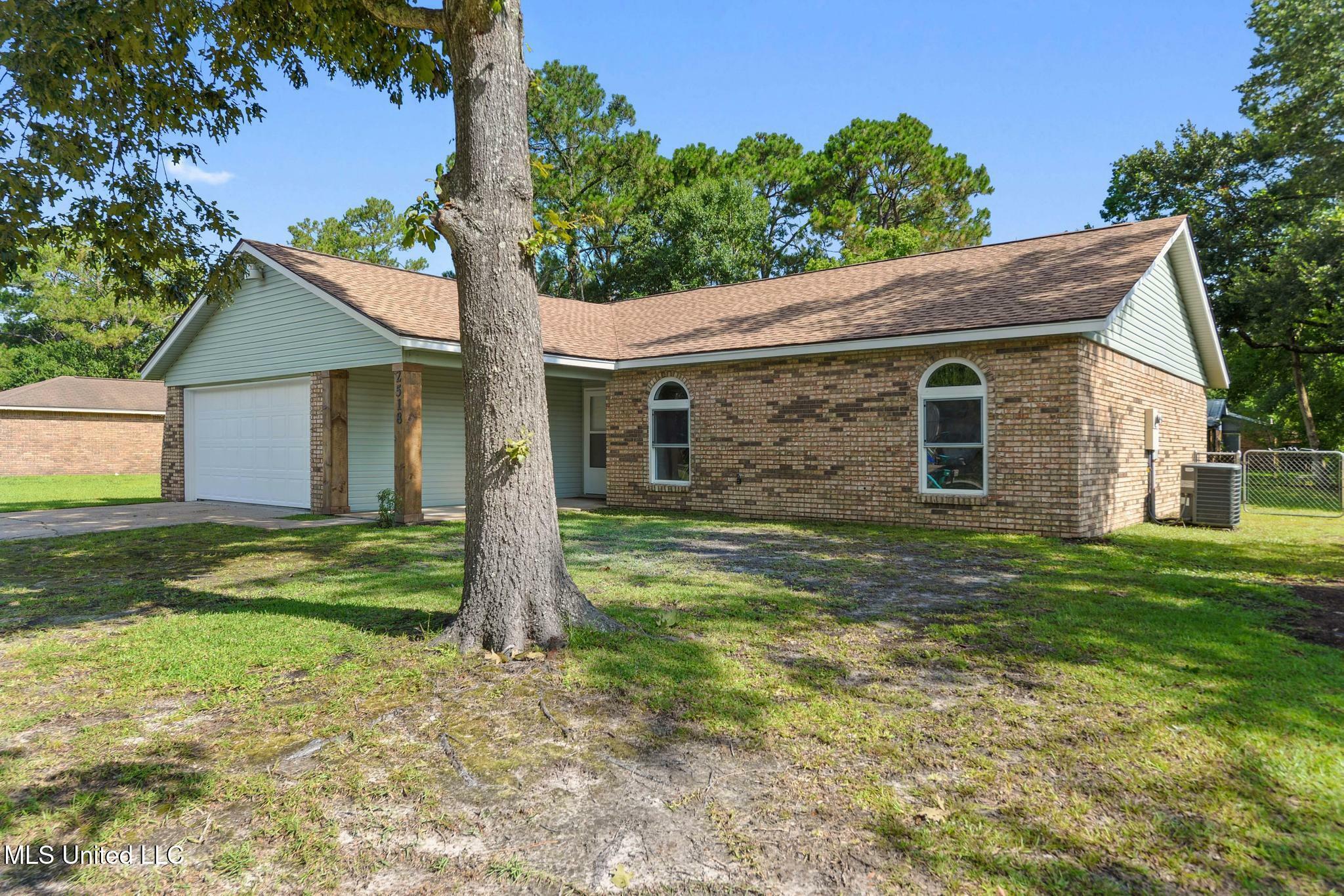 Property Photo: 2518 El Viernes Street MS 39553
