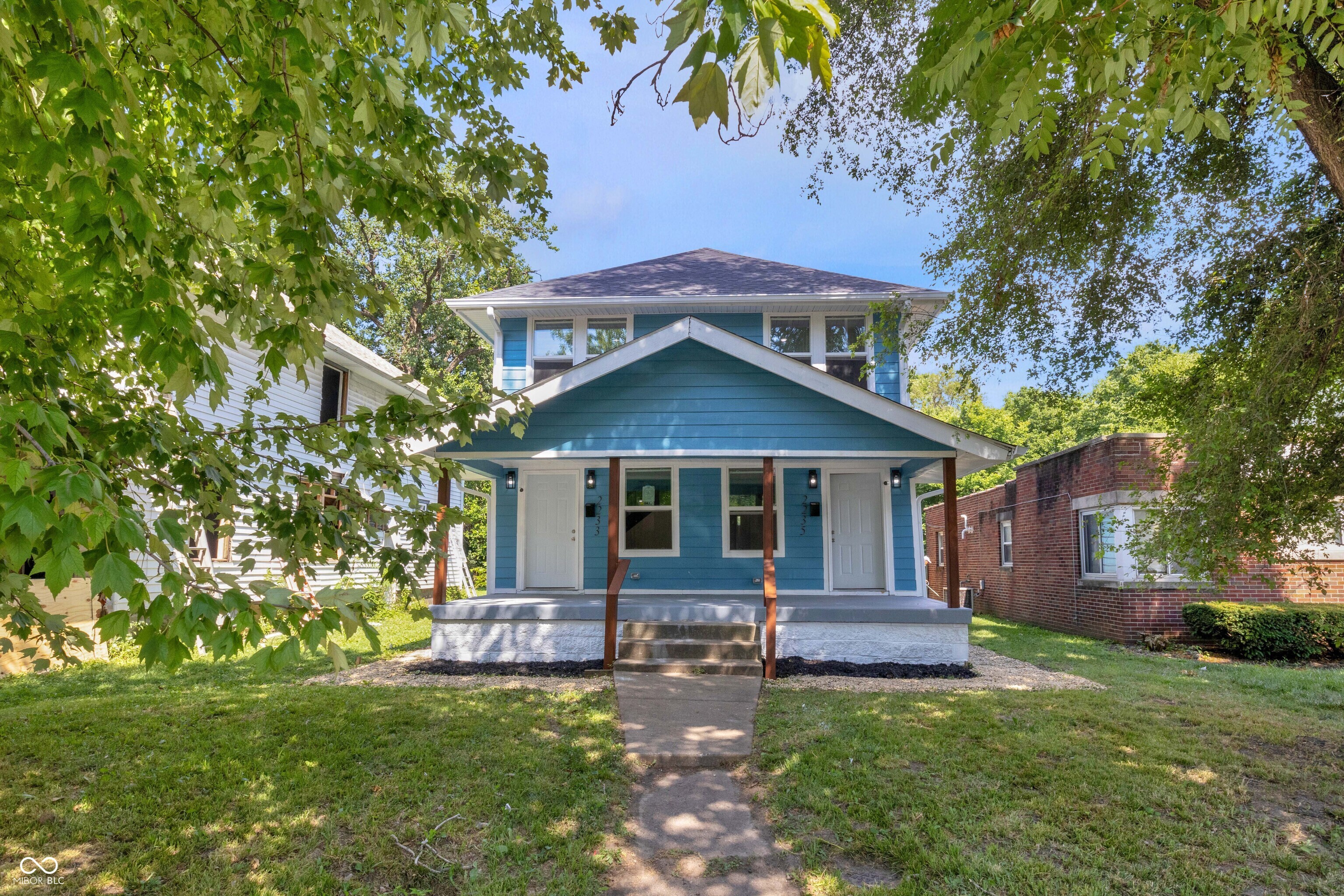 Property Photo:  