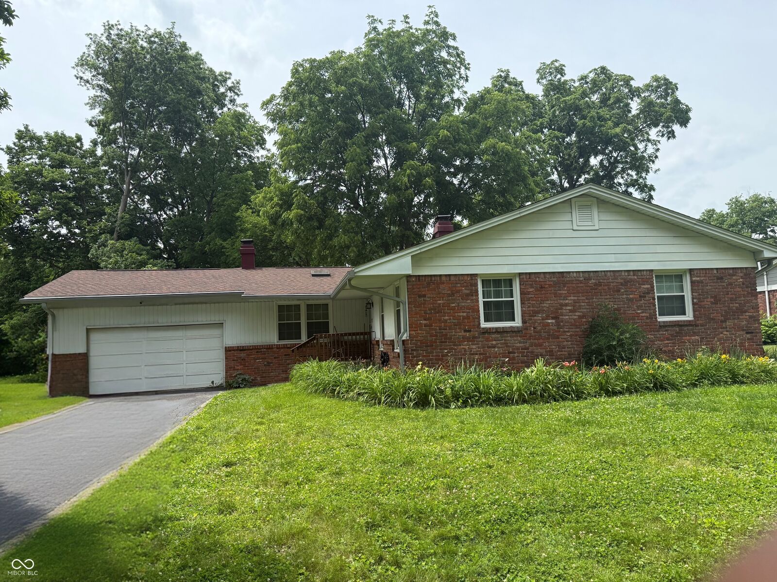 Property Photo: 4802 Sylvan Road IN 46228