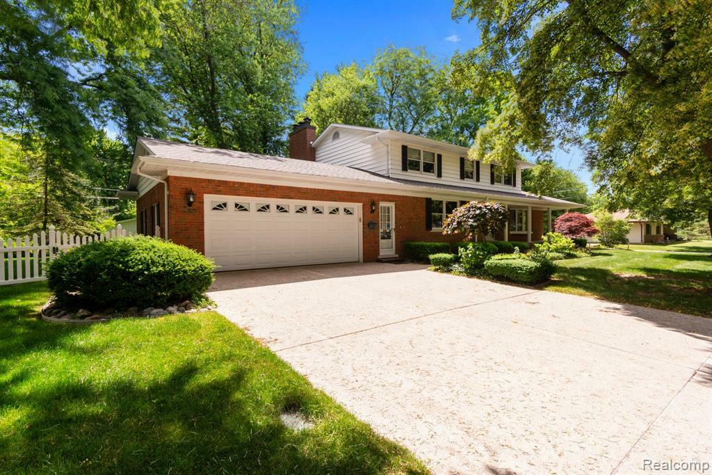 Property Photo: 5505 Dolphin Street MI 48054 4116