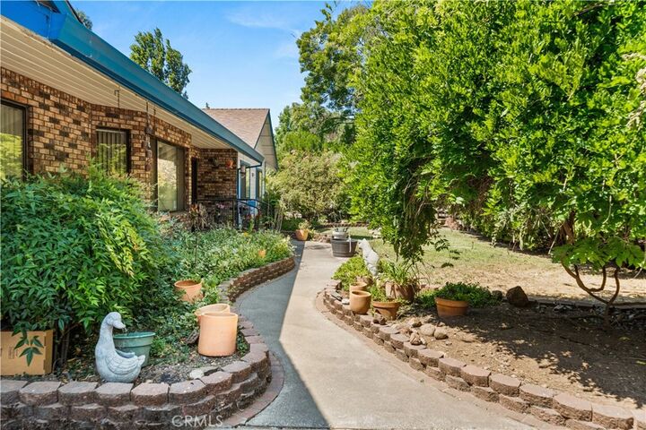 Property Photo: 625 La Bonita Court CA 95973