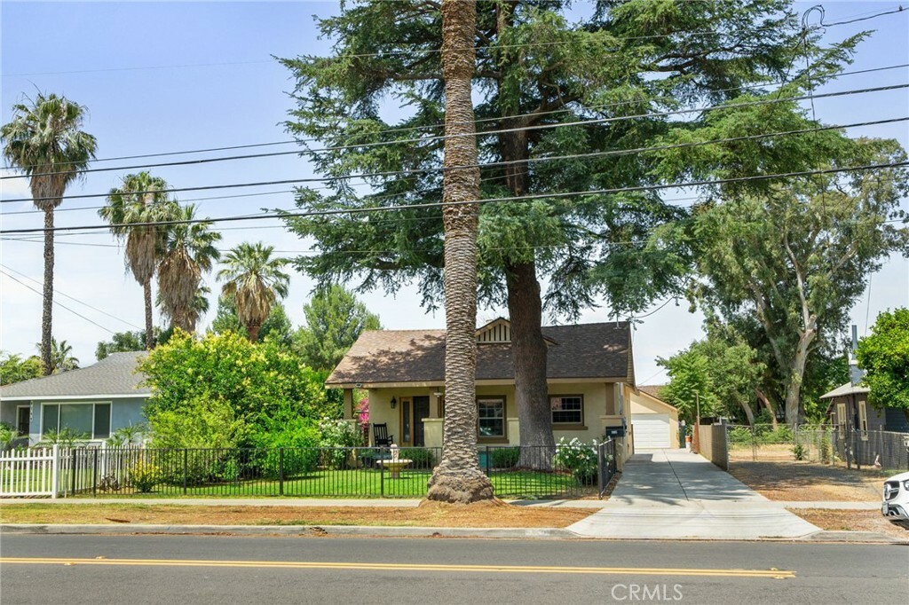 Property Photo: 6739 Palm Avenue CA 92506