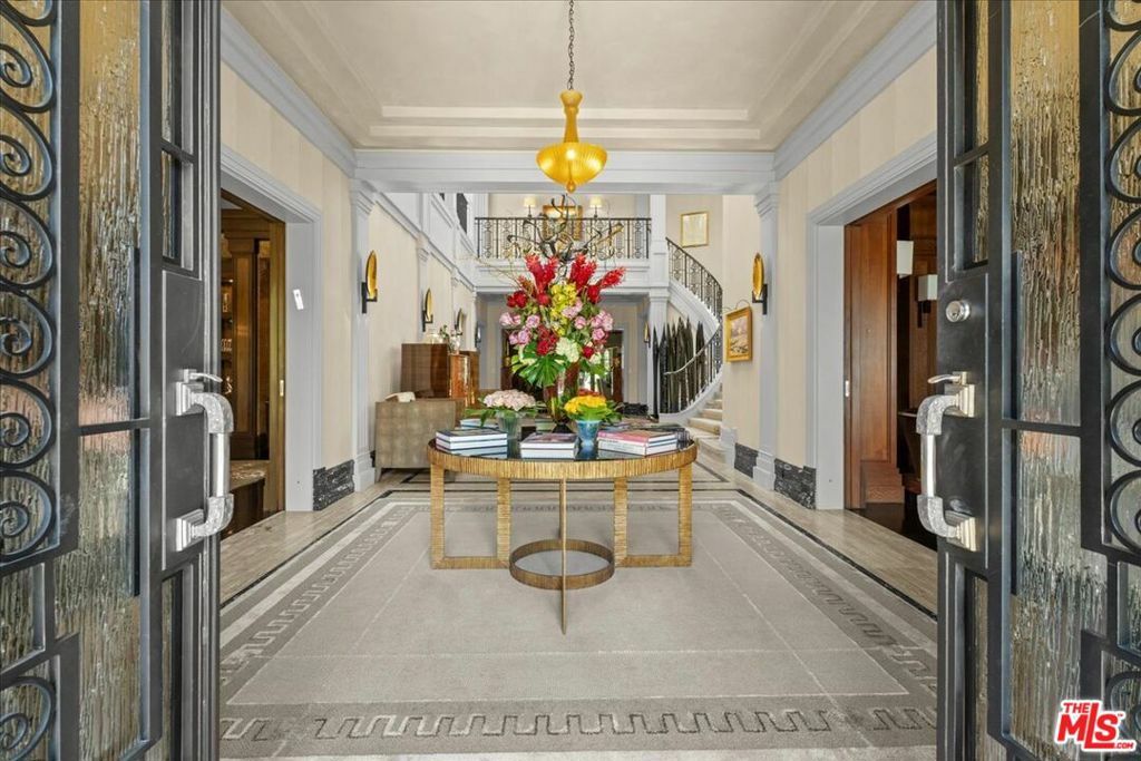 Property Photo: 804 N Elm Drive CA 90210