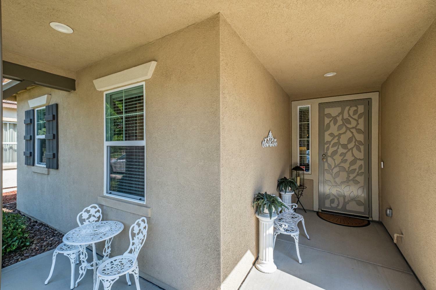 Property Photo: 8353 Largo Way CA 95757