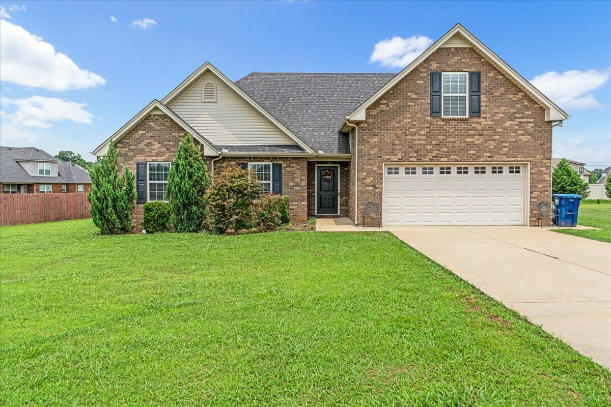 Property Photo: 2905 Daytona Ct TN 37037