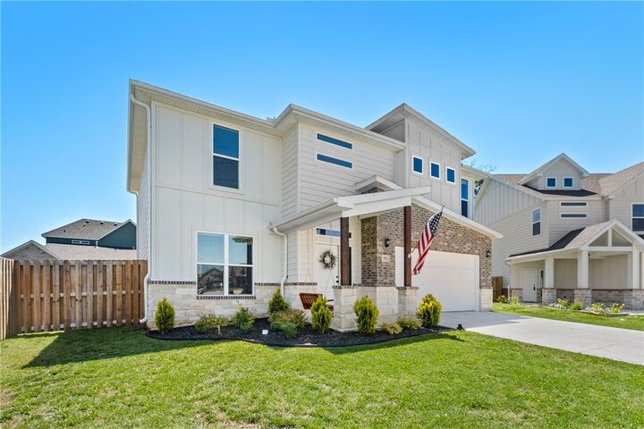 Property Photo:  571 Stoneseed Street  AR 72719 