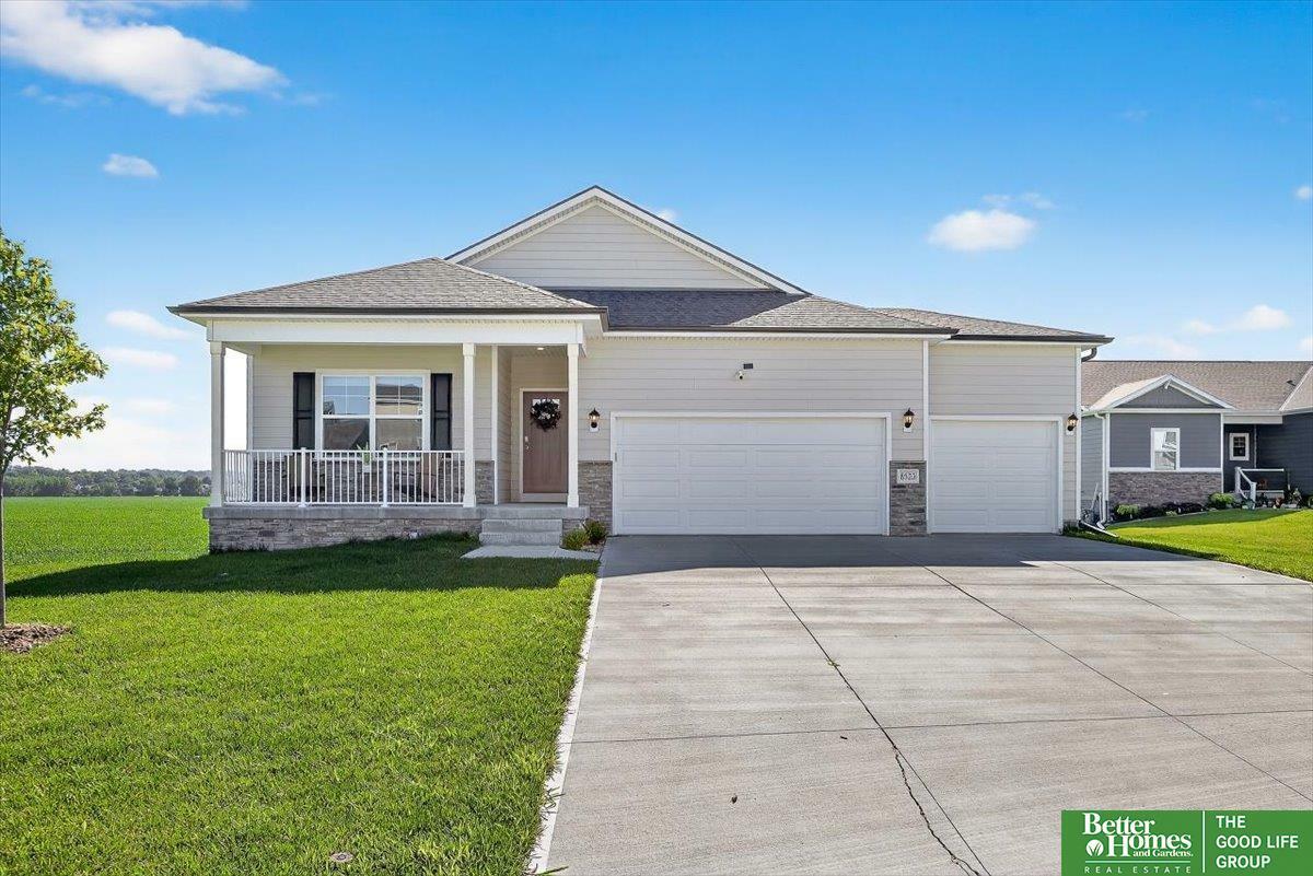 Property Photo: 8523 S 63 Street NE 68157