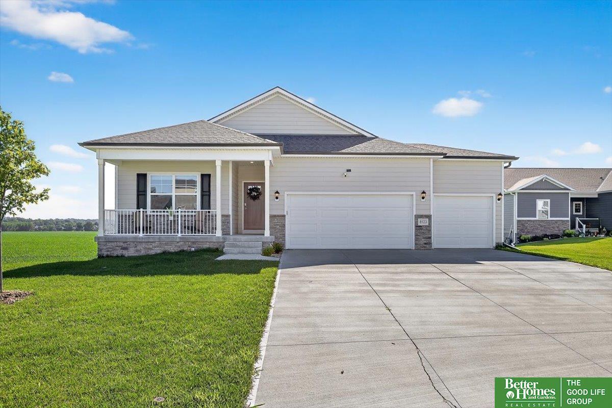 Property Photo: 8523 S 63 Street NE 68157