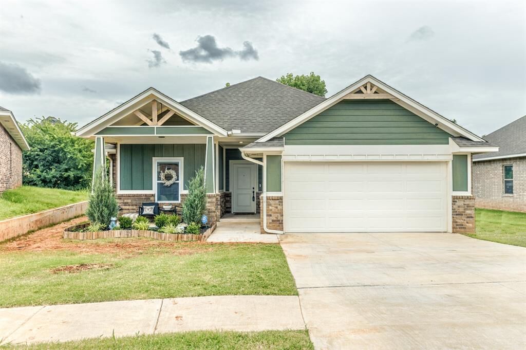 Property Photo: 3442 NW 178th Terrace OK 73012