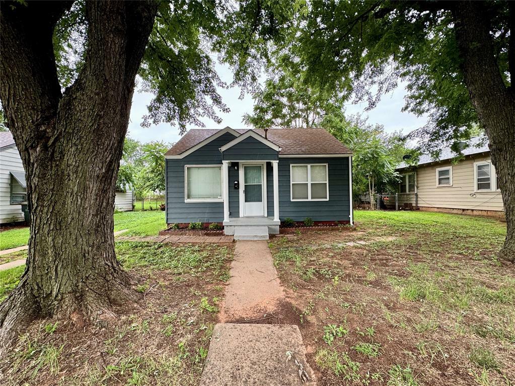 Property Photo: 515 W Georgia Avenue OK 73018