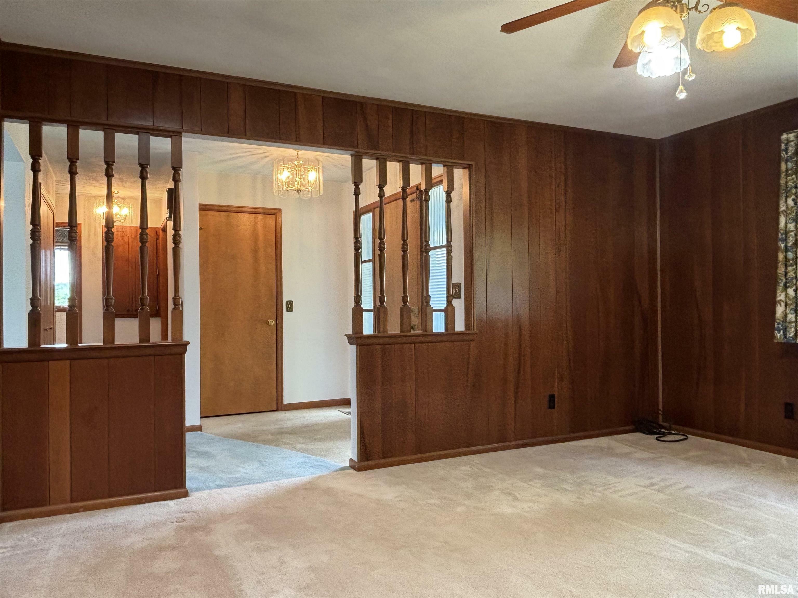 Property Photo:  402 Carolyn Street  IL 61565 