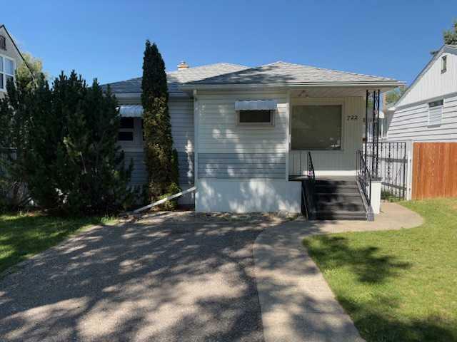 Property Photo: 722 20 Street S AB T1J 3J4