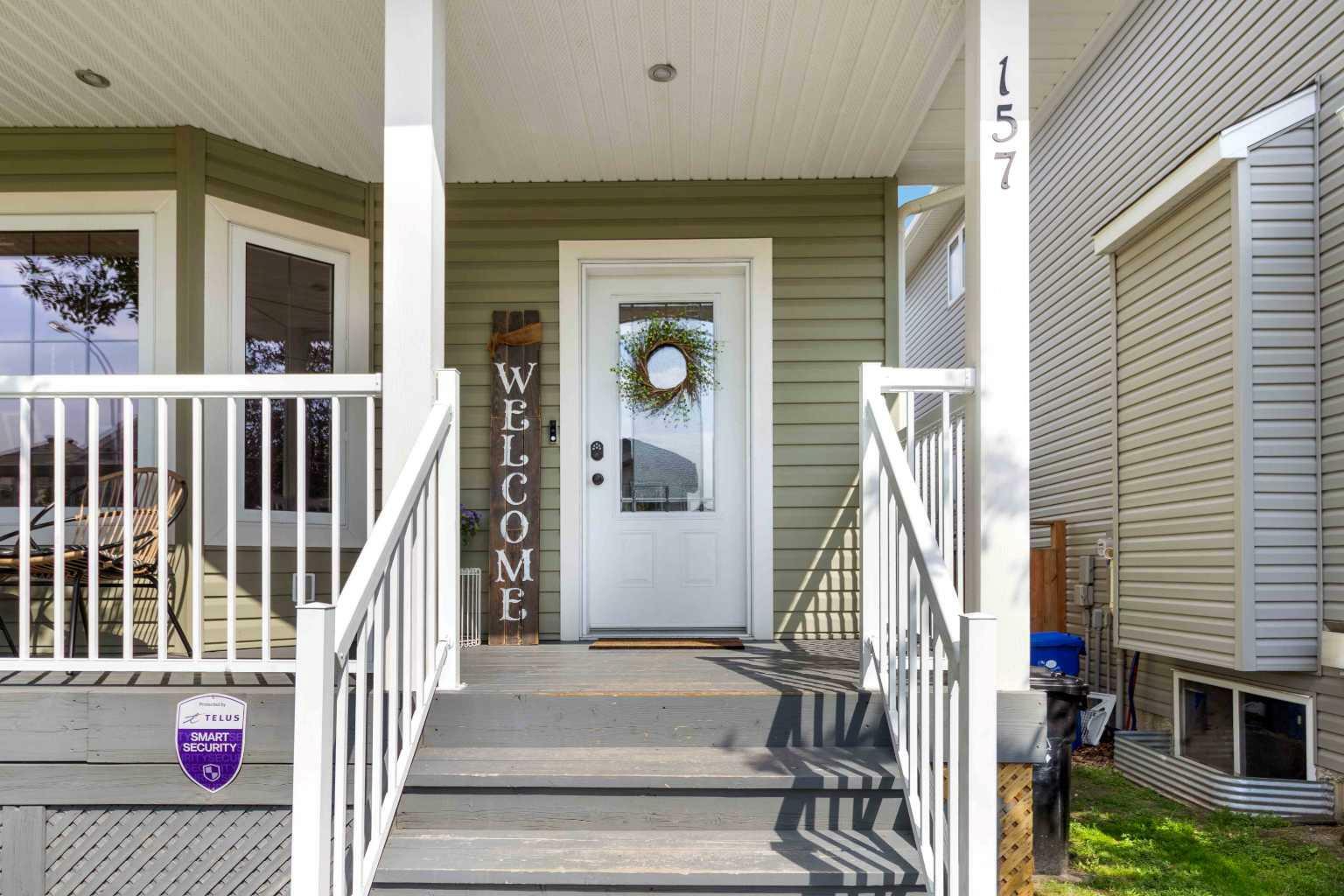 Property Photo: 157 Juniper Street AB T9K 0W2