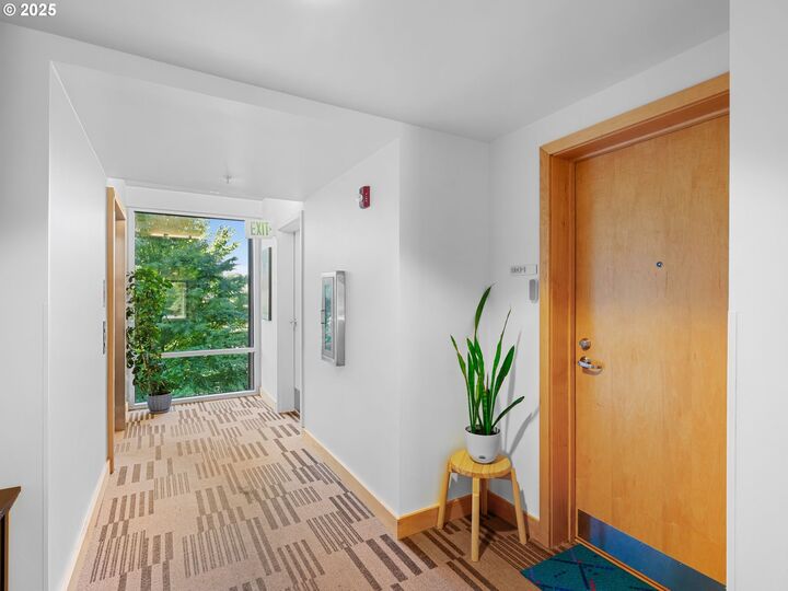 Property Photo: 3970 N Interstate Ave 301 OR 97227