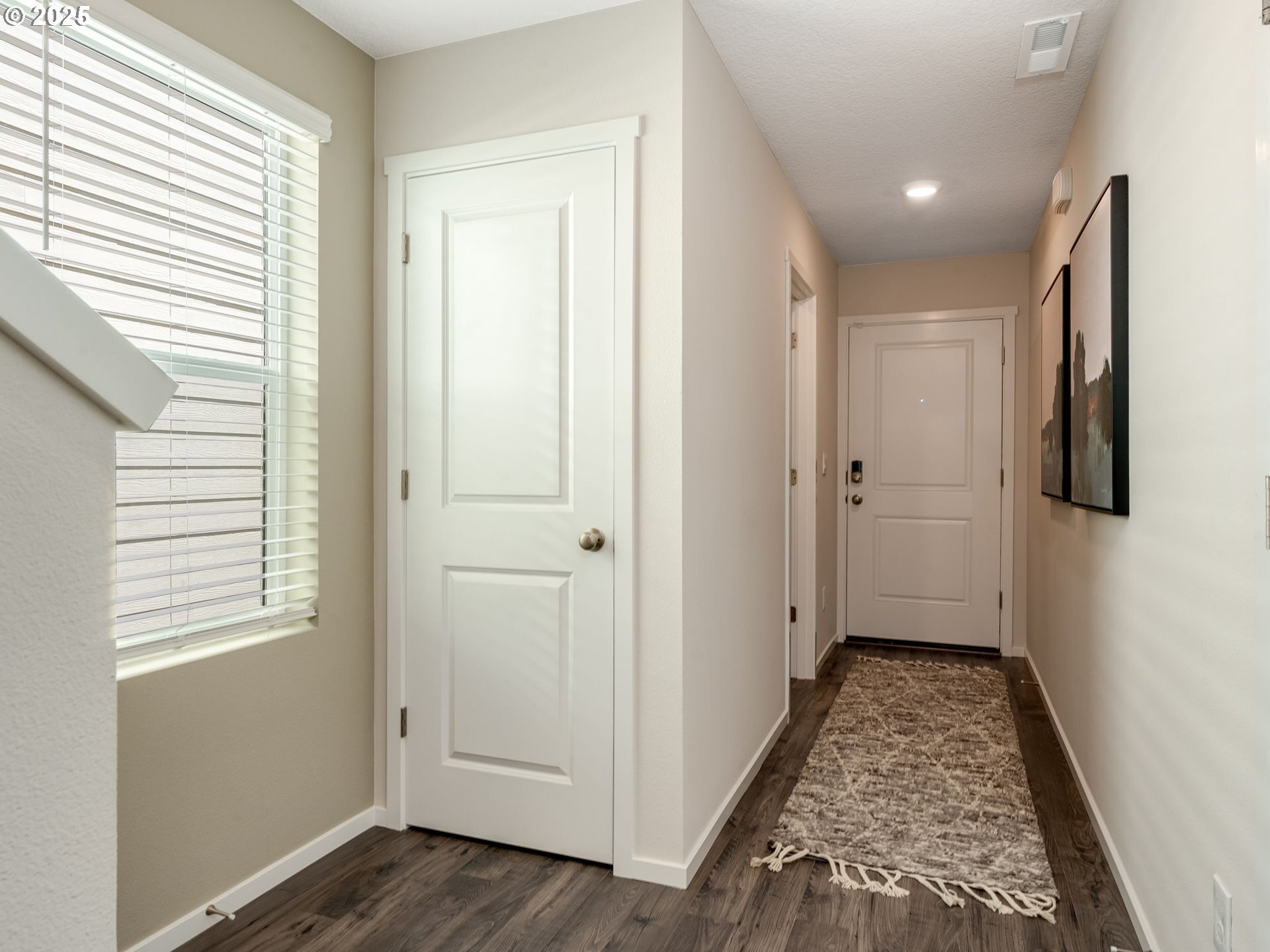Property Photo:  10400 NE 46th St  WA 98682 