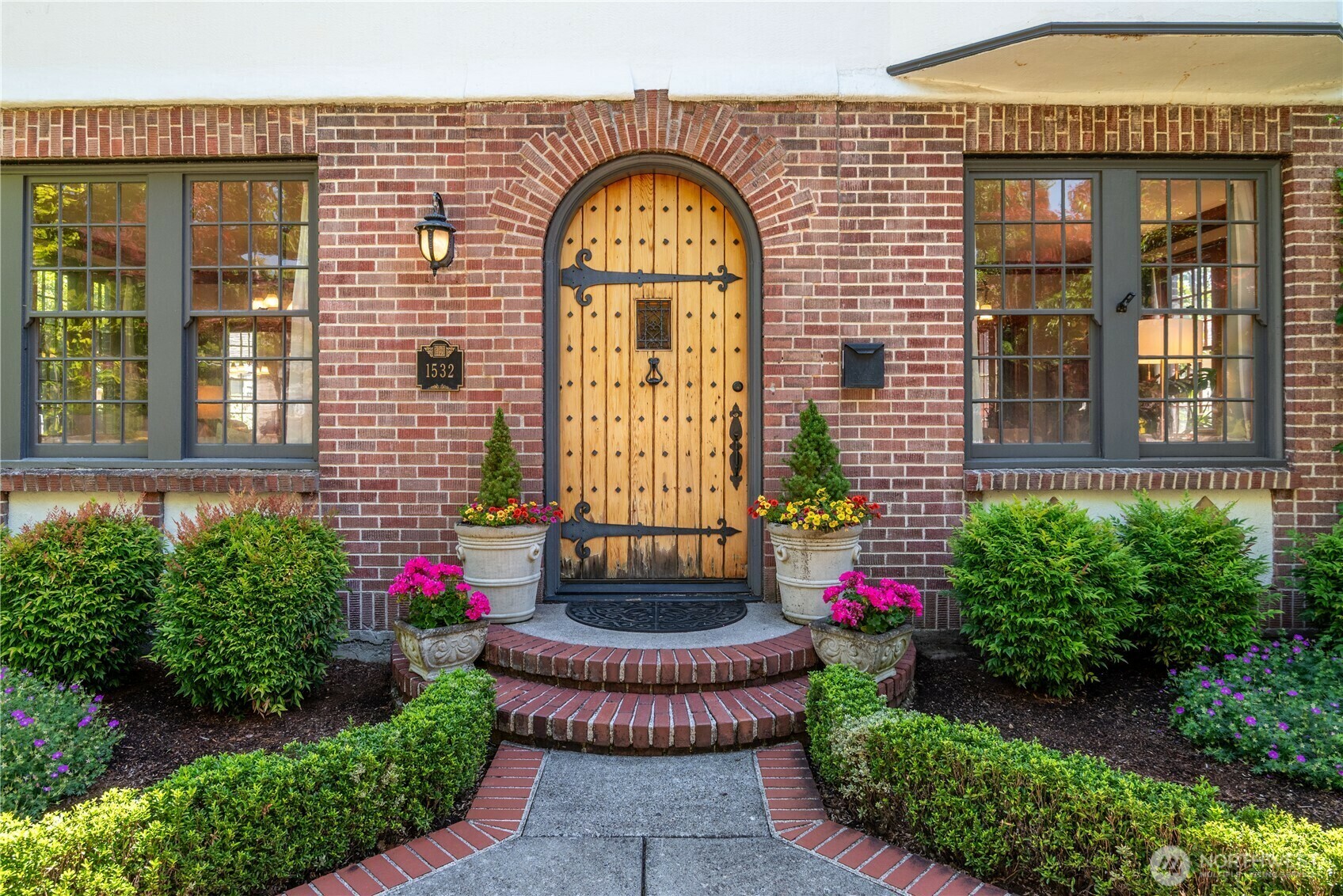 Property Photo: 1532 24th Avenue WA 98632