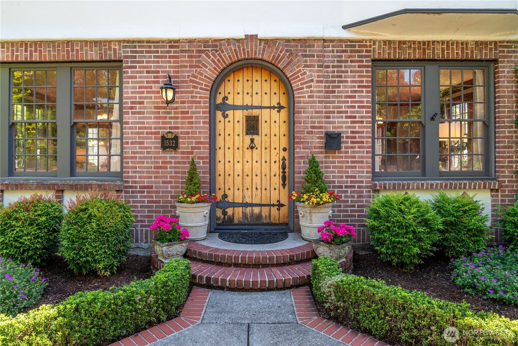 Property Photo:  1532  24th Avenue  WA 98632 