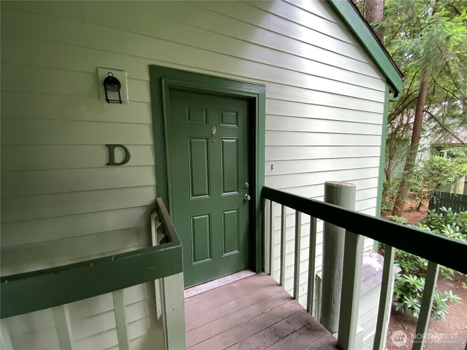 Property Photo: 143 329th Place D WA 98003